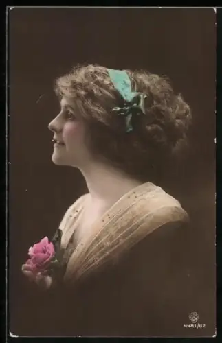 Foto-AK RPH SBW Nr. 4481/82: Junge Frau mit Haarband