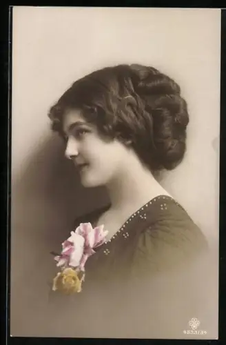 Foto-AK RPH SBW Nr. 4533/34: Fräulein im grünen Kleid