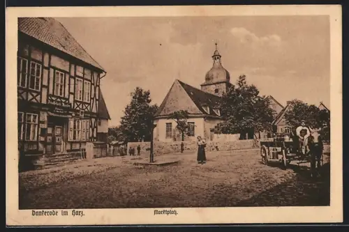 AK Dankerode / Harz, Menschen auf dem Marktplatz, Pferdekutsche