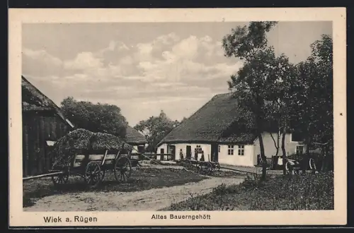 AK Wiek / Rügen, Altes Bauerngehöft