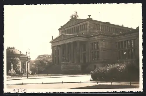 Foto-AK Berlin, Gendarmenmarkt mit Konzerthaus