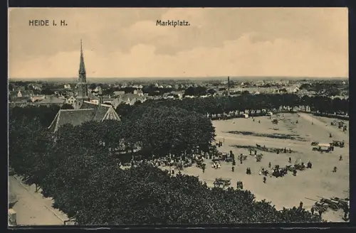 AK Heide i. H., Marktplatz mit Kirche aus der Vogelschau