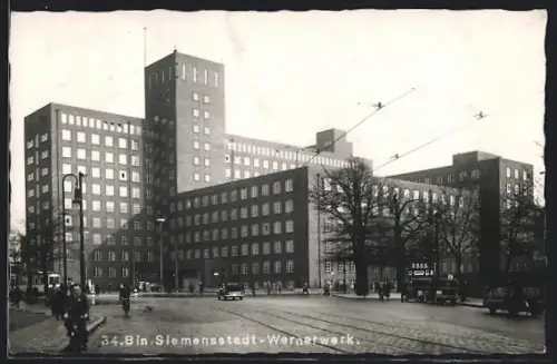 AK Berlin-Siemensstadt, Strassenpartie am Wernerwerk