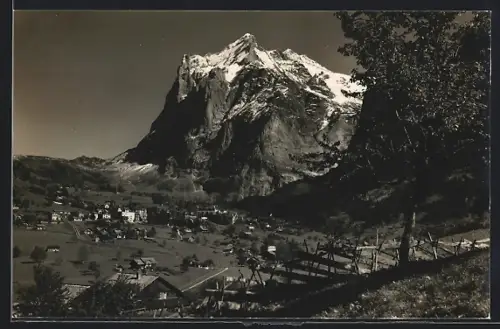 AK Grindelwald, Ortsansicht mit Wetterhorn