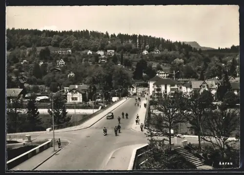 AK Aarau, Strassenpartie mit Passanten