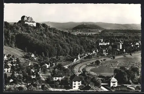 AK Wildegg, Ortsansicht mit Schloss und Bahnstrecke