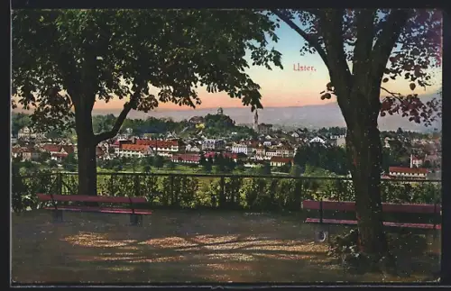 AK Uster, Blick auf den Ort mit Bänken und Bäumen im Vordergrund