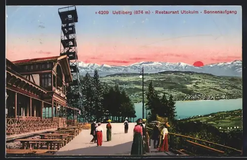 AK Uetliberg, Panorama mit Restaurant Utokulm, Aussichtsturm, See und Alpen beim Sonnenaufgang
