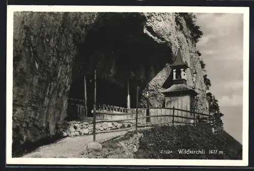 AK Wildkirchli, Blick auf das Wildkirchli mit Felshängen