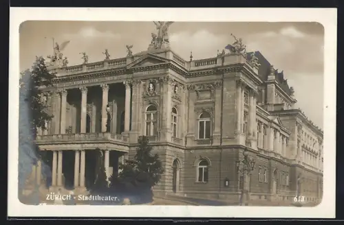 AK Zürich, Blick auf das Stadttheater