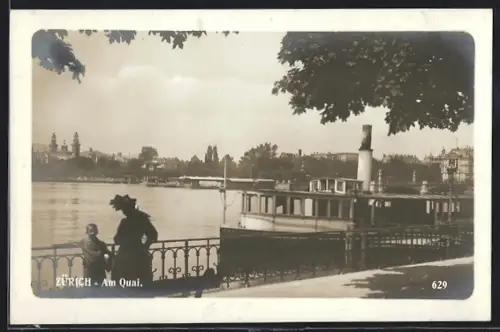 AK Zürich, Partie am Quai mit Dampfschiff