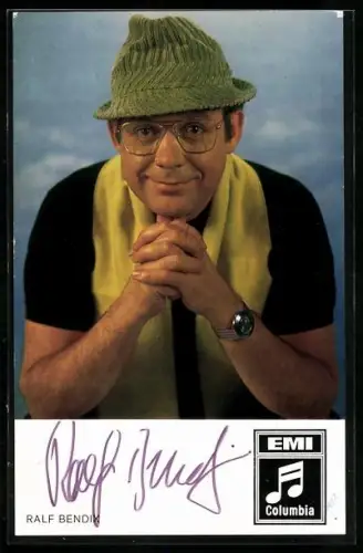 AK Musiker Ralf Bendik im Portrait mit Hut, Autograph