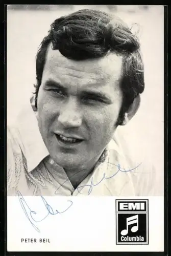 AK Musiker Peter Beil im weissen Hemd, Autograph