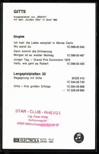 AK Sängerin Gitte mit Blumenstrauss, Autograph