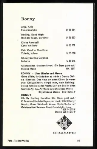 AK Musiker Ronny spielt auf der Gitarre, Autograph