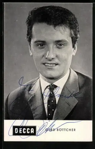 AK Musiker Gerd Böttcher, Portrait im Anzug, Autograph