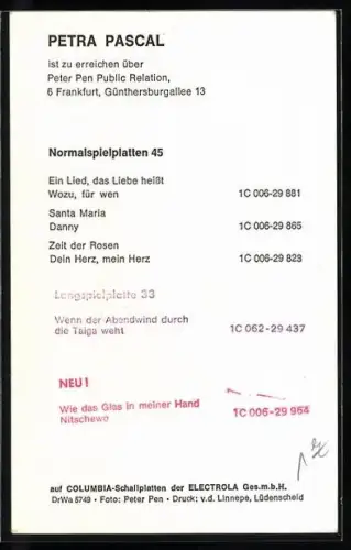 AK Musikerin Petra Pascal mit langen Haaren lächelnd, Autograph