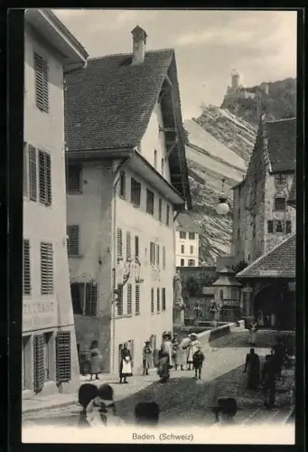 AK Baden, Kinder vor dem Hotel Krone