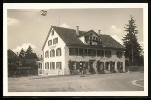 AK Küsnacht, Gasthaus Usterhof v. M. Benedetti mit Tankstelle