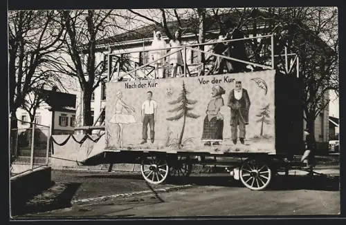 Foto-AK Baden, Wagen mit Plakat Nach der Kur - Vor der Kur