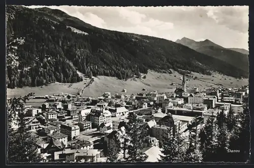 AK Davos, Teilansicht mit Bergen