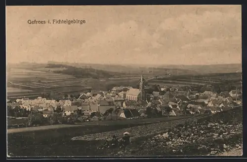 AK Gefrees i. Fichtelgebirge, Ortsansicht aus der Vogelschau