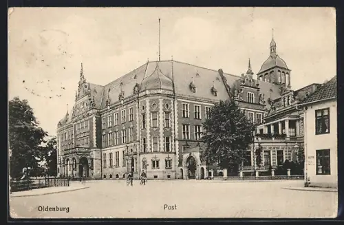 AK Oldenburg / Gr., Strasseneck an der Post