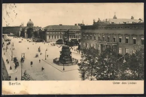 AK Berlin, Unter den Linden mit Staatsoper und Blick zum Schloss