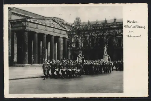 AK Berlin, Wachablösung am Ehrenmal