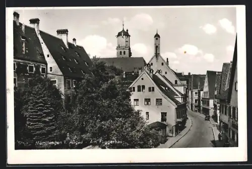 AK Memmingen /Allgäu, Strassenpartie am Fuggerbau