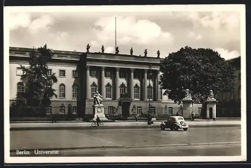 AK Berlin, Partie an der Universität, Kraftfahrzeug