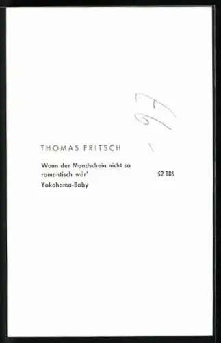 AK Musiker Thomas Fritsch lächelnd mit aufgestelltem Kragen, Autograph