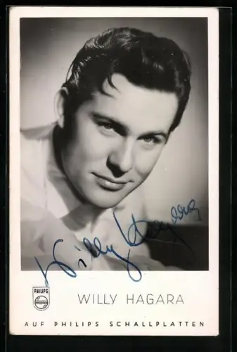 AK Musiker Willy Hagara mit charmantem Blick, Autograph