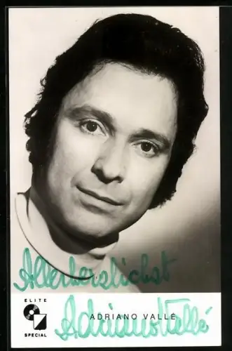 AK Sänger Adriano Vallé blickt in die Kamera, Autograph