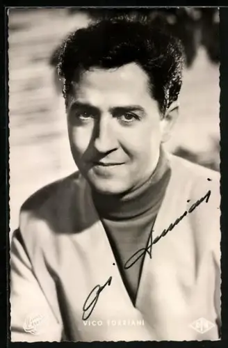AK Musiker Vico Torriani, Portrait mit Kragenpullover, Autograph