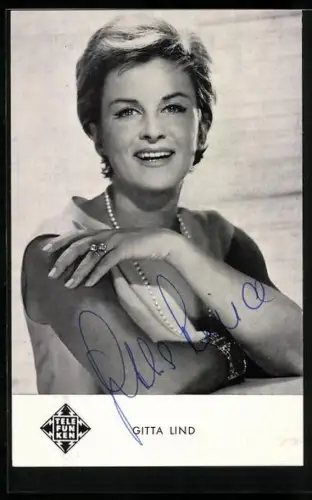 AK Musikerin Gitta Lind mit Perlenkette, Autograph