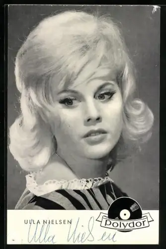 AK Sängerin Ulla Nielsen, Portrait mit seitlich gerichtetem Blick, Autograph