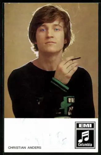 AK Musiker Christian Anders mit Zigarillo porträtiert, Autograph