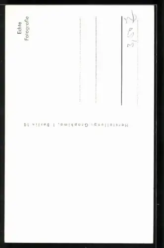 AK Musiker Achim Strietzel, Portrait im Pullover, Autograph