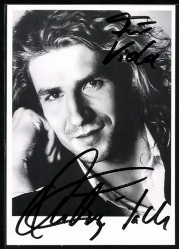 AK Musiker André Stade lächelnd im Porträt, Autograph