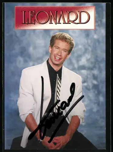 AK Musiker Leonard in weissem Sakko, Autograph
