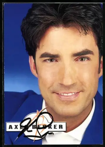 AK Musiker Axel Becker lächelnd in Kamera blickend, Autograph