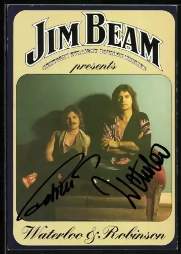 AK Musiker Waterloo & Robinson auf einem Sofa, Autograph