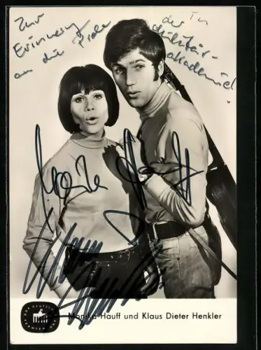 AK Musiker Monika Hauff und Klaus Dieter Henkler mit Gitarre, Autograph