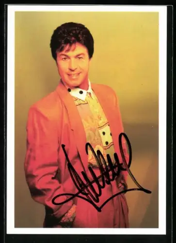 AK Musiker Freddy Breck in rotem Anzug, Autograph