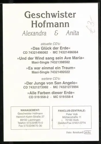 AK Musikerinnen Alexandra und Anita Hofmann mit Autographen