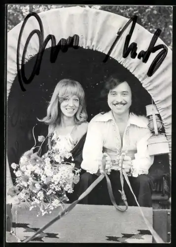 AK Musiker Ann & Andy in einer Pferdekutsche, Autograph