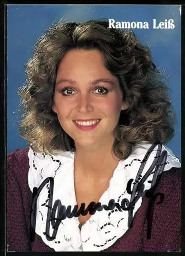 AK Sängerin Ramona Leiss im Portrait, Autograph
