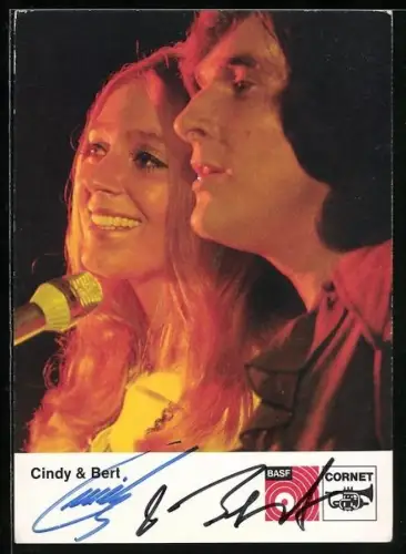 AK Musiker Cindy & Bert bei einem Auftritt, Autographen