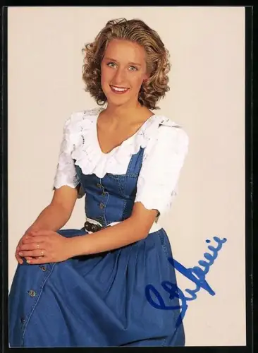 AK Portrait der Sängerin Stefanie Hertel im blauen Kleid, Autograph